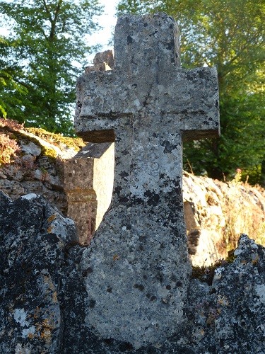 Croix St pierre des Tripiers sortie village