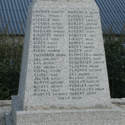 Monument Mas Saint Chély